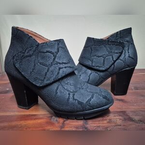 Used L'Amour Des Pieds Snakeskin Print Foldover Wrap Platform Ankle Boots Sz 7
